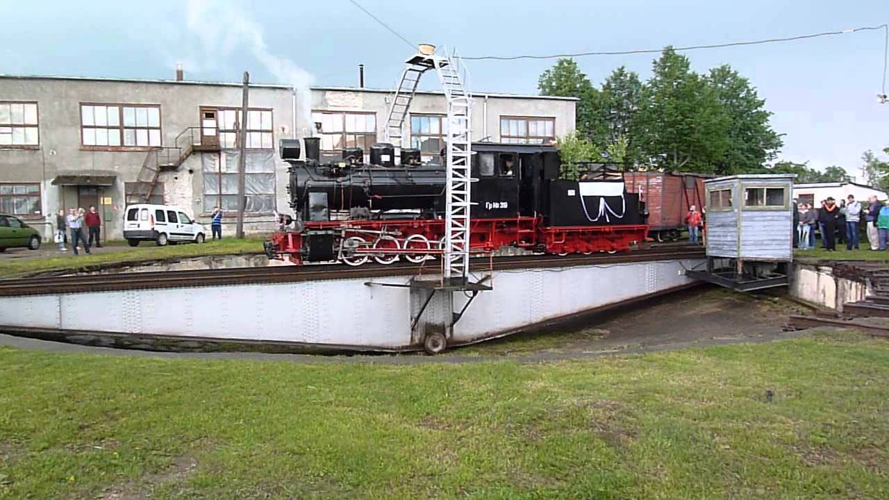 Паровоз "Гр" №319 . Обзор паровоза на  круге в депо.