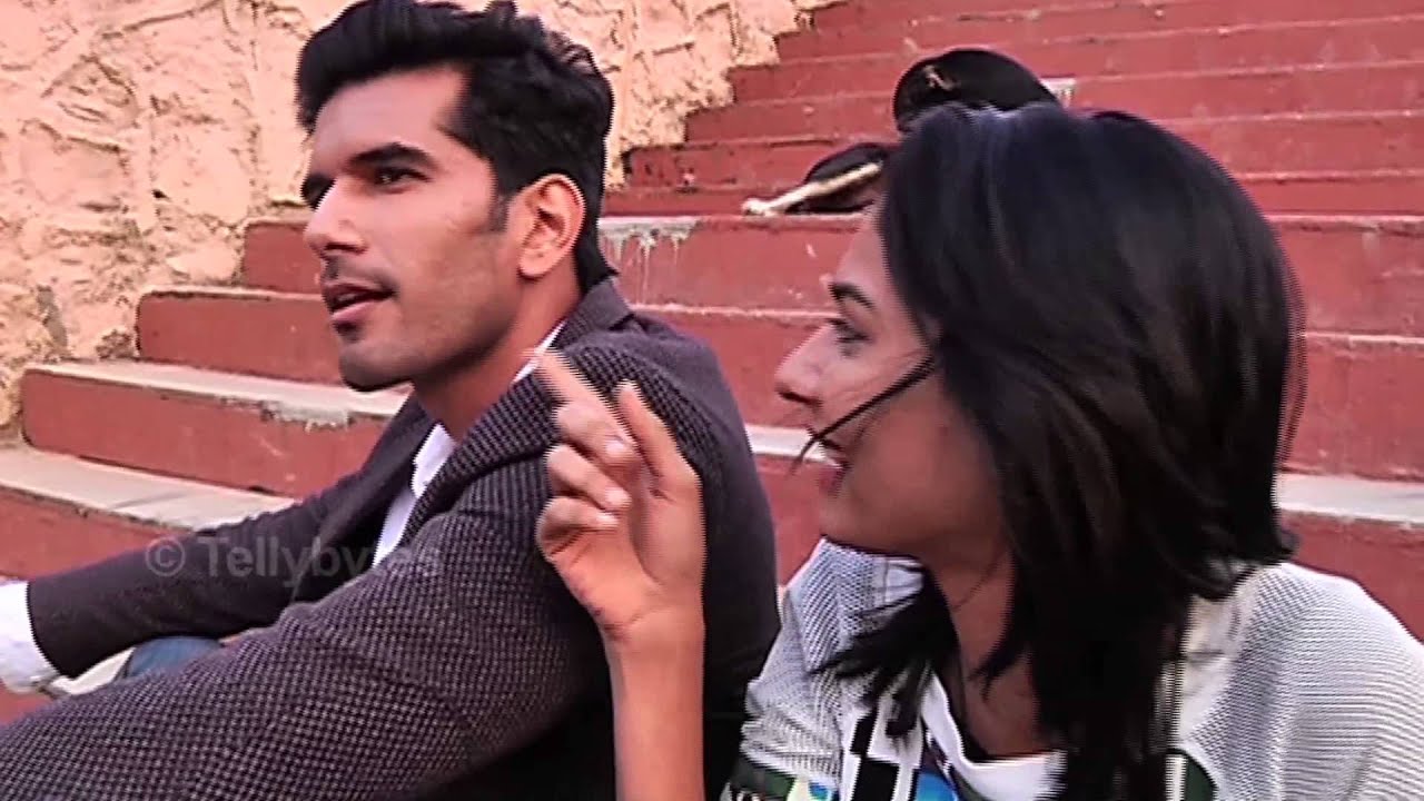 Aneri and Taher aka Nisha and Viraj of Nisha aur Uske Cousins Take a Compatibility TEST