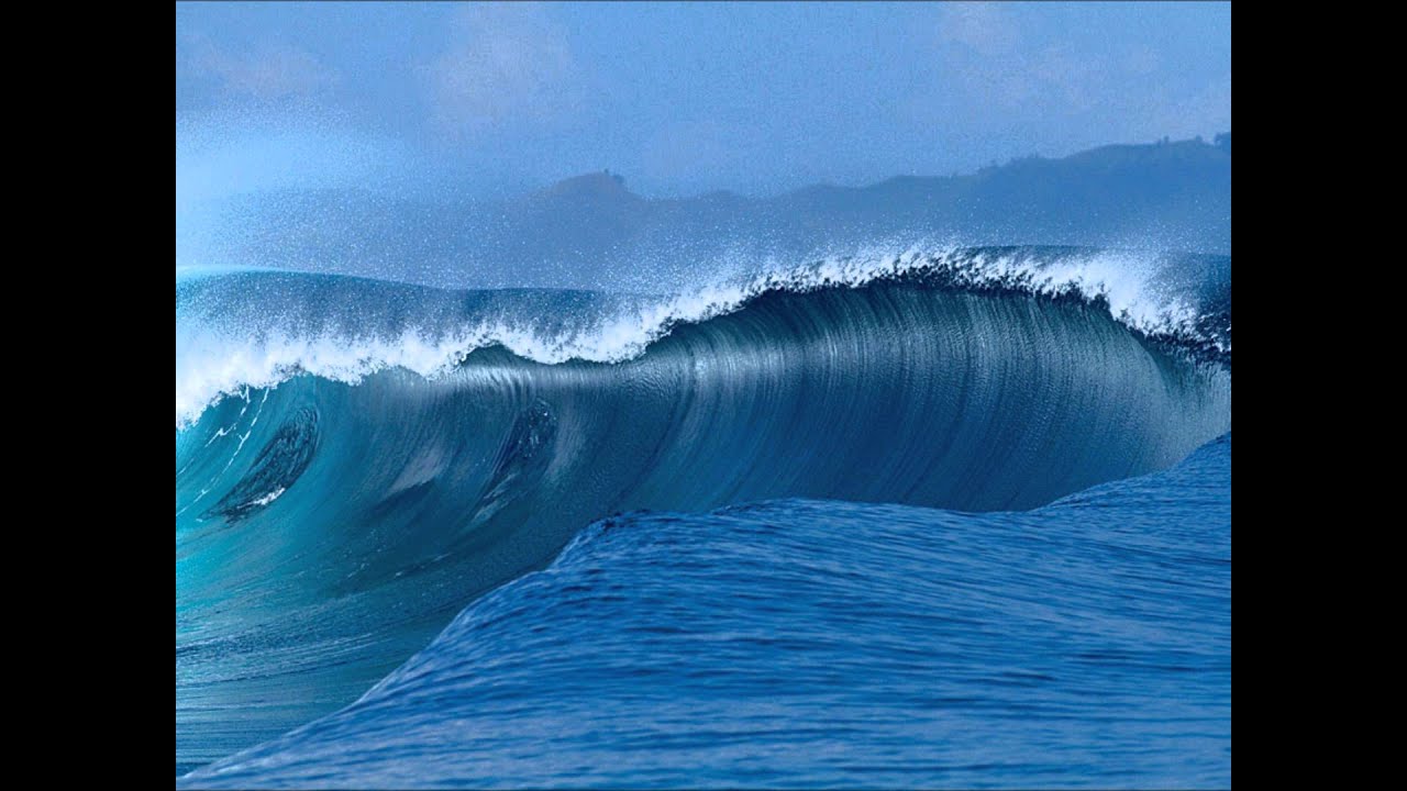 морские волны распространяются. морские волны распространяются. море, волны. океан. море, волны.