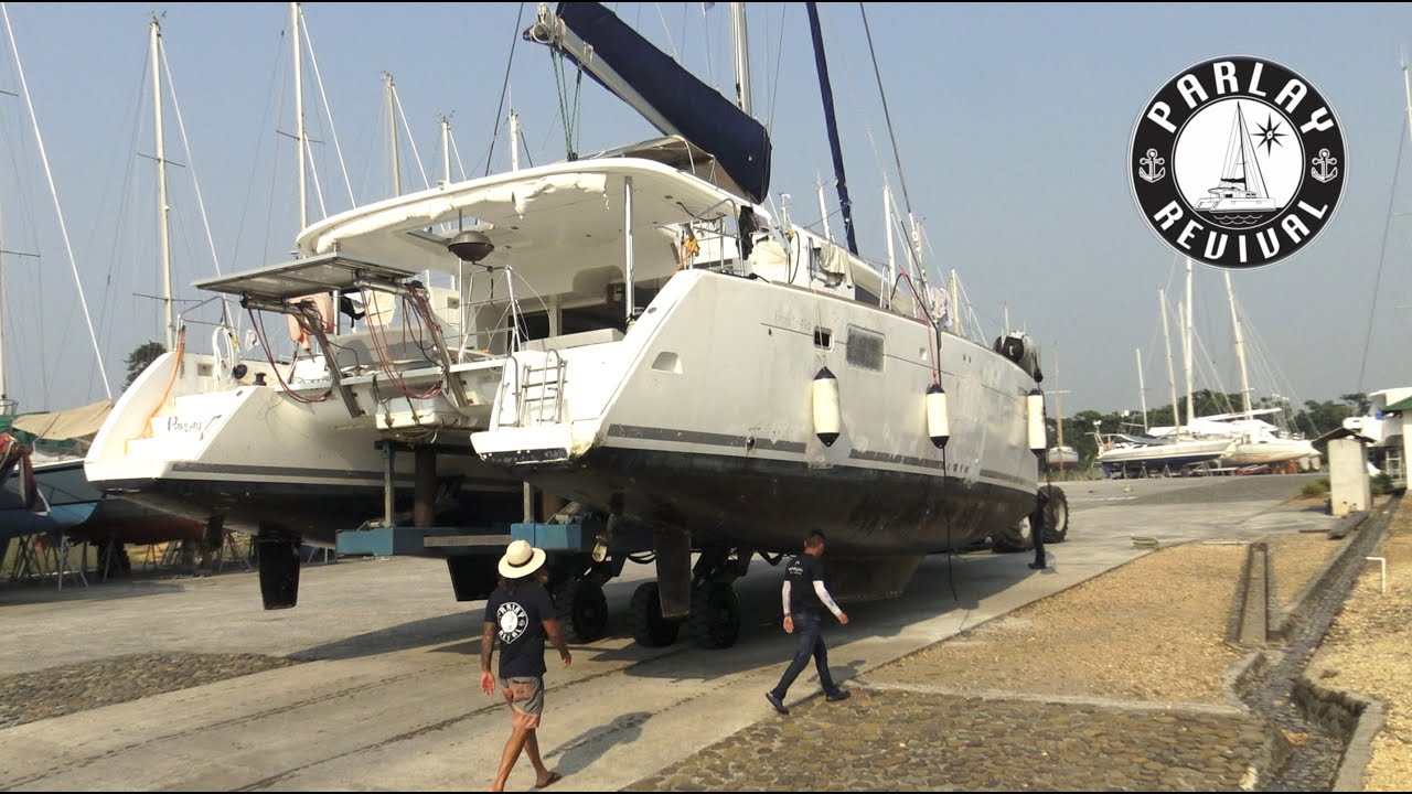 HURRICANE DAMAGED BOAT finally gets hauled out - Episode 34