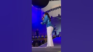 Thumbnail of Carla Morrison cantando “Disfruto” en el Foro Sol antes de Coldplay
