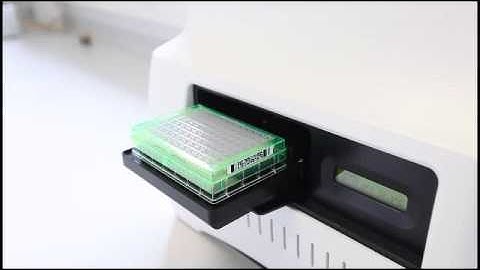 Inserting cartridge or cell plate into Seahorse XFe96