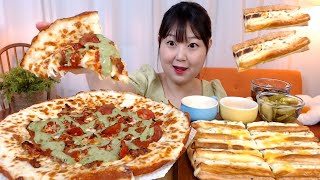 바질크림치즈디쉬피자 베이컨대파크림치즈스틱 청년피자 먹방 Basil Cream Cheese Pizza Bacon Green onion Cream Cheese Stick Mukbnag