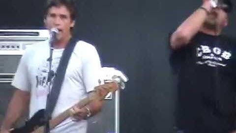 Pennywise - My own way (live at Rock in Idro 2005)