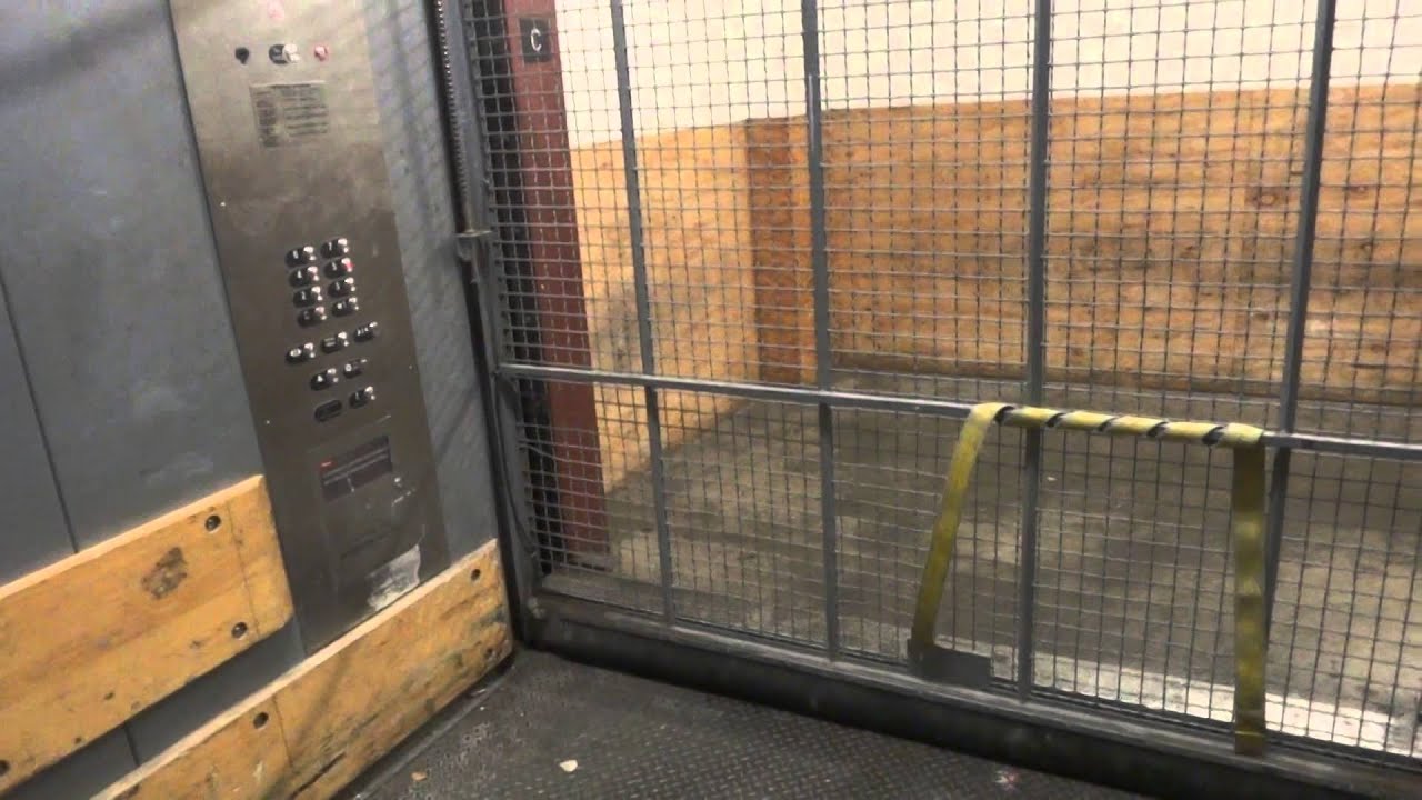 Awesome, High Speed Freight Elevator - Westfield SF Center, San Francisco, California
