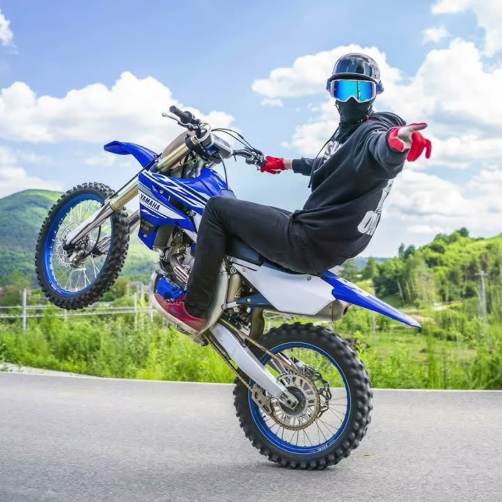 YAMAHA   mp4