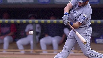 KC@MIN: Moustakas drills a two-run homer to center