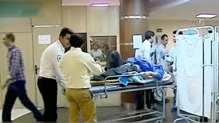 Air strikes kill at least 61 in market in northern Syria screenshot 4