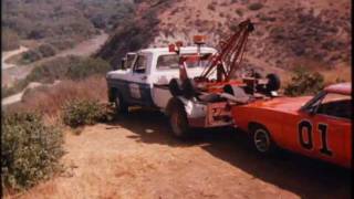 The Dukes of Hazzard:Cooter saves the General Lee