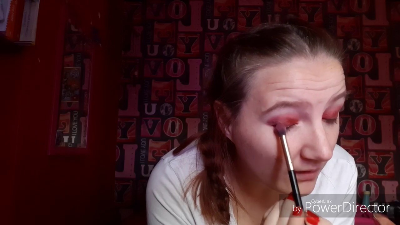 Autumn makeup look! Fell back in love with the soph extra spice pallet 💕