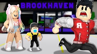 MEU IRMÃO BEBÊ NASCEU FORTÃO NO BROOKHAVEN : Historinhas de Roblox