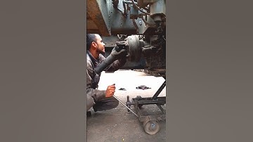 Truck Mechanic Life/ Expert Mechanic  #mechanic #shorts