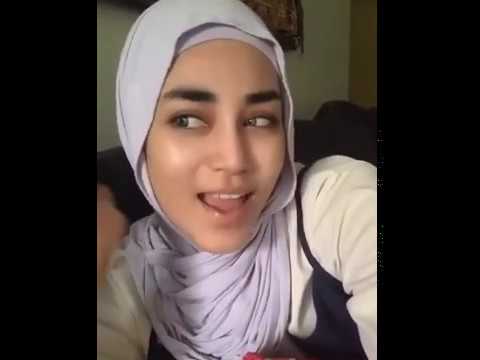 Uyaina Arshad. layan lagu bollywood. feeling heroin.. cute #Repost