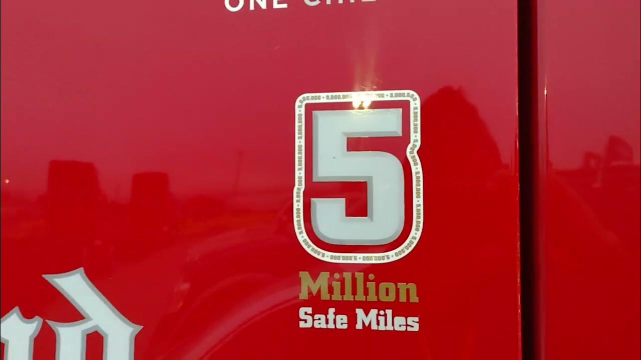 How a "5 Million-Mile truck driver" maintains his Day Cab? - YouTube