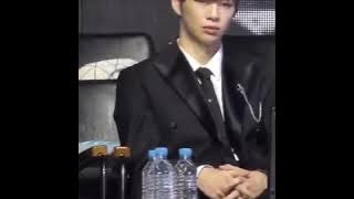 KANG DANIEL REACTION TO SOLO BY JENNIE