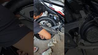 Pasang Ban Belakang Beat Tanpa Buka Knalpot