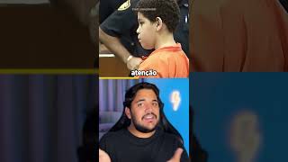 Crianças Reagindo Às Suas Sentenças De Prisão