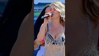“Chega mais e prepara o coração… porque quando a rainha Michele Melo canta, o sofrimento vira hit!