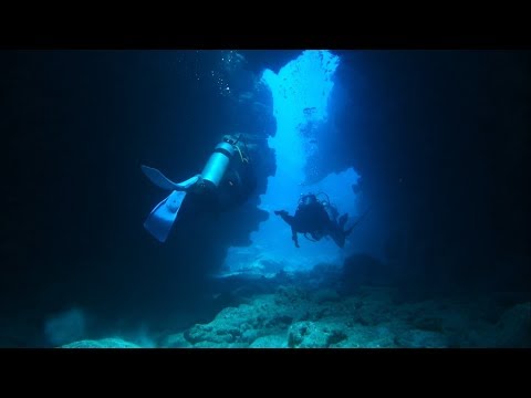 Scuba Diving in Fiji - 'The Maze' at Blue Lagoon - Yasawa Islands