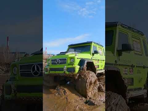 RC CAR Mercedes 6x6 Stuck in MUD