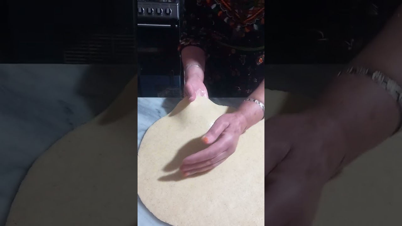 Aghroum Akourane dh'lahmis,Galette et lahmis,كسرة سميد و شليطة(لحميس)