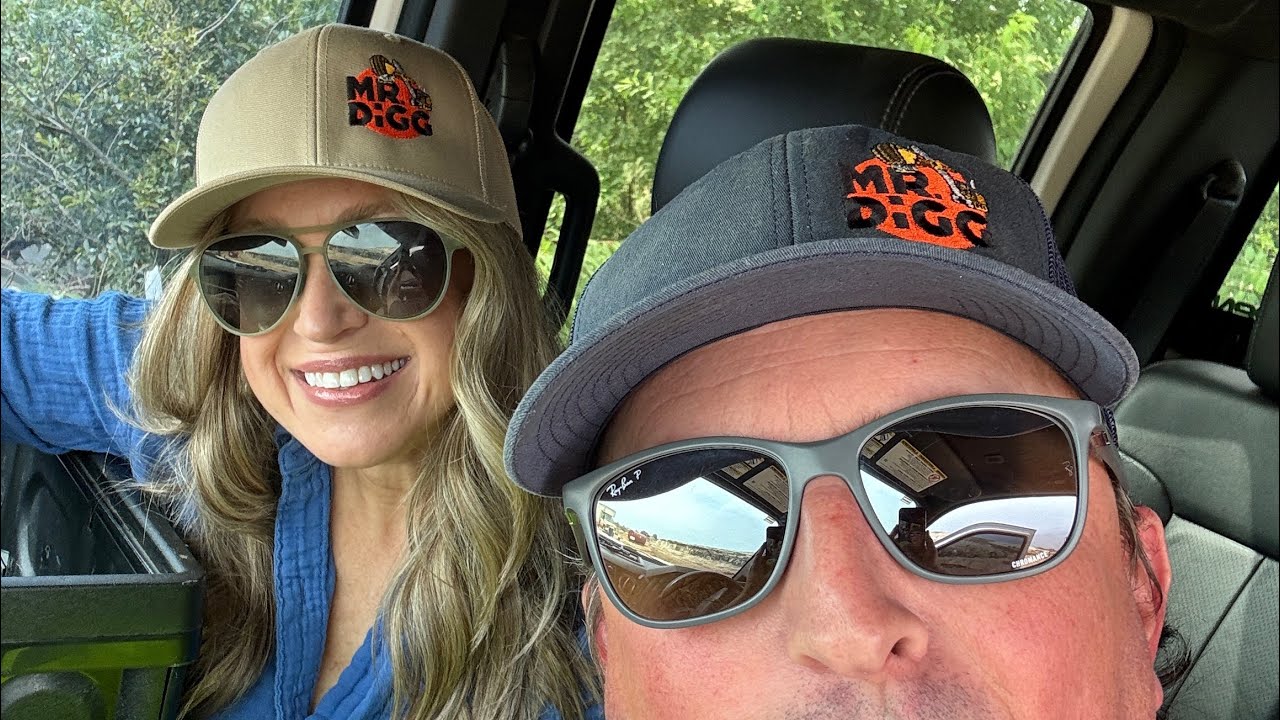 Mr. DiGG & CoCo Loco 🔴 LIVE at the landfill - YouTube