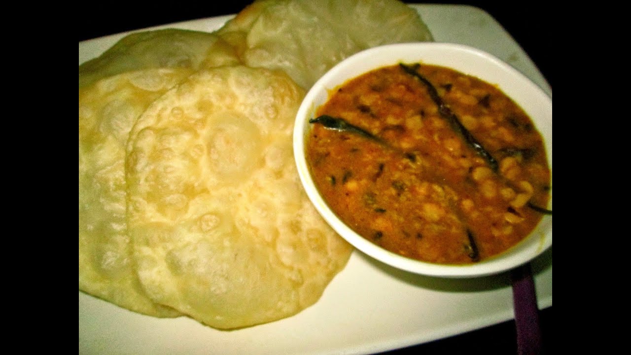 Puri/Poori/Luchi with Cholar Dal (Chana Dal / Bengali Lentil Recipe) -  YouTube