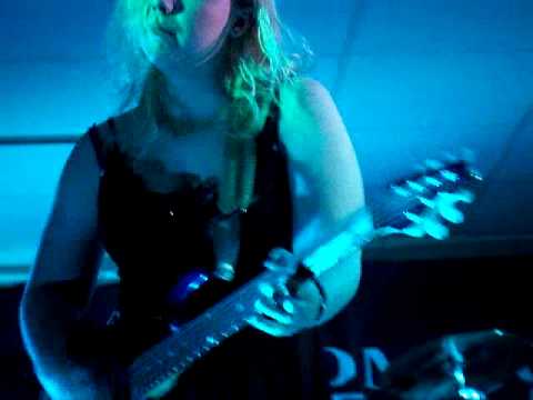 Chantel McGregor Band - Sloe Gin - at The Boom Boo...