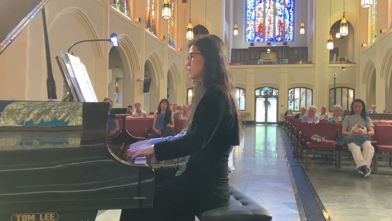 Debussy Clair de lune - Happy Birthday mash-up! (Piano duet)