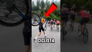 Porque esse ciclista está correndo com a bike nas costas?🤔🤔