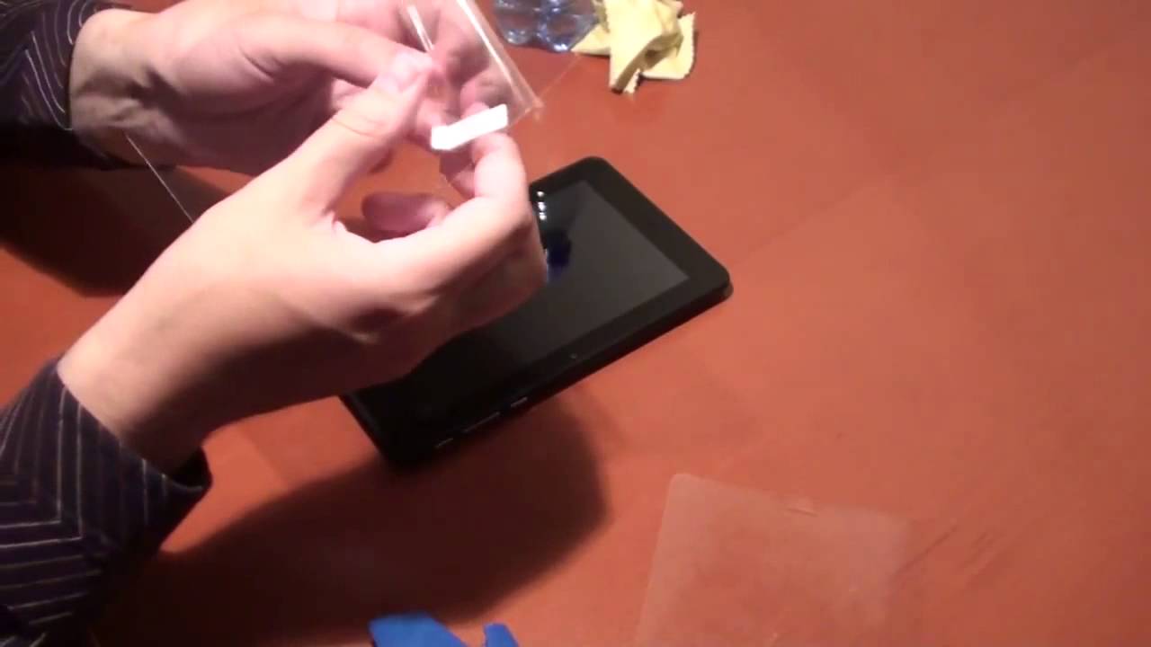 Наклейка защитной пленки на планшет - YouTube