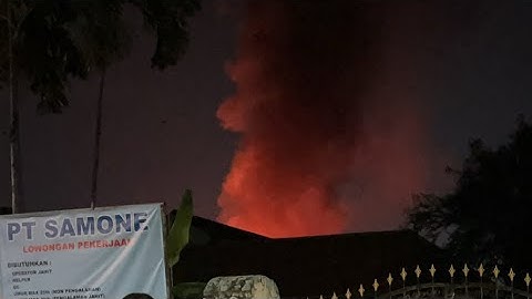 KEBAKARAN PABRIK TEXIL TEGAL 18 oktokber 2025