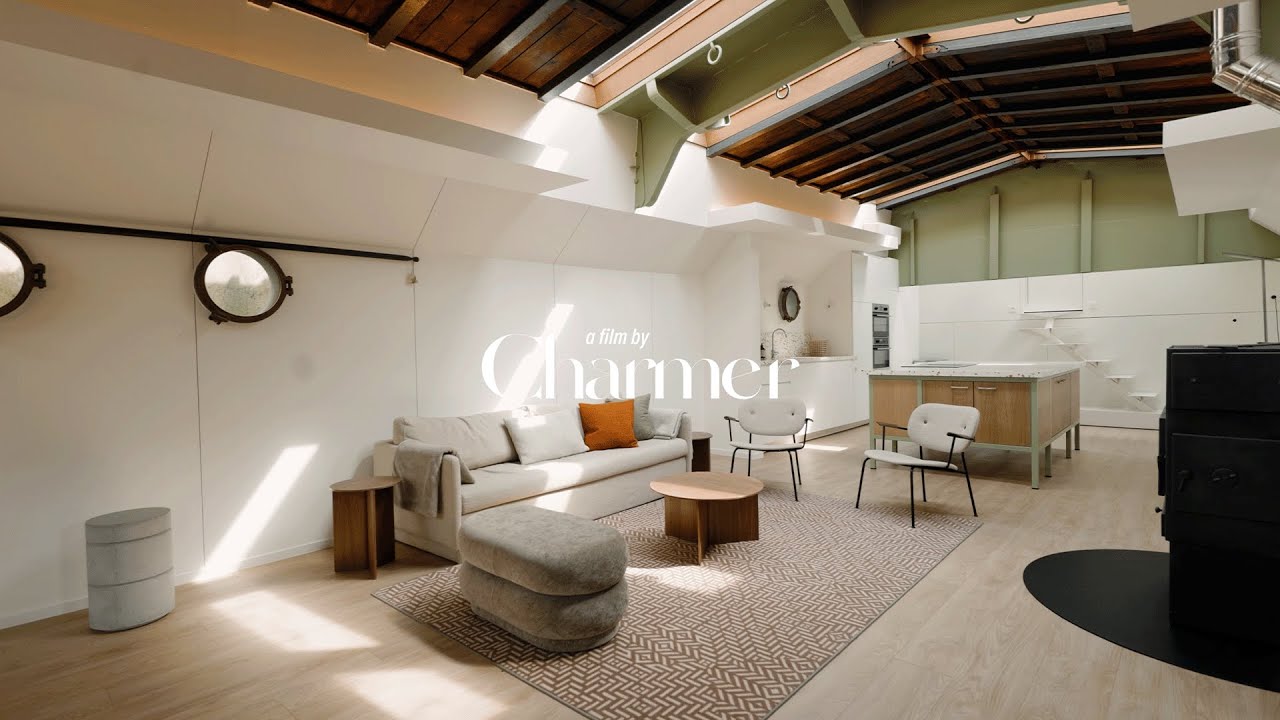 Luxury Living: Tour a Stunning Houseboat at a Prime Location in Ghent!