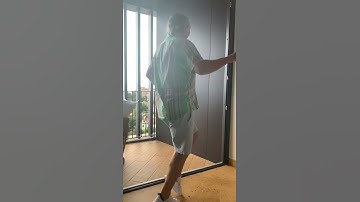 Learn how to MOONWALK in 50 seconds!