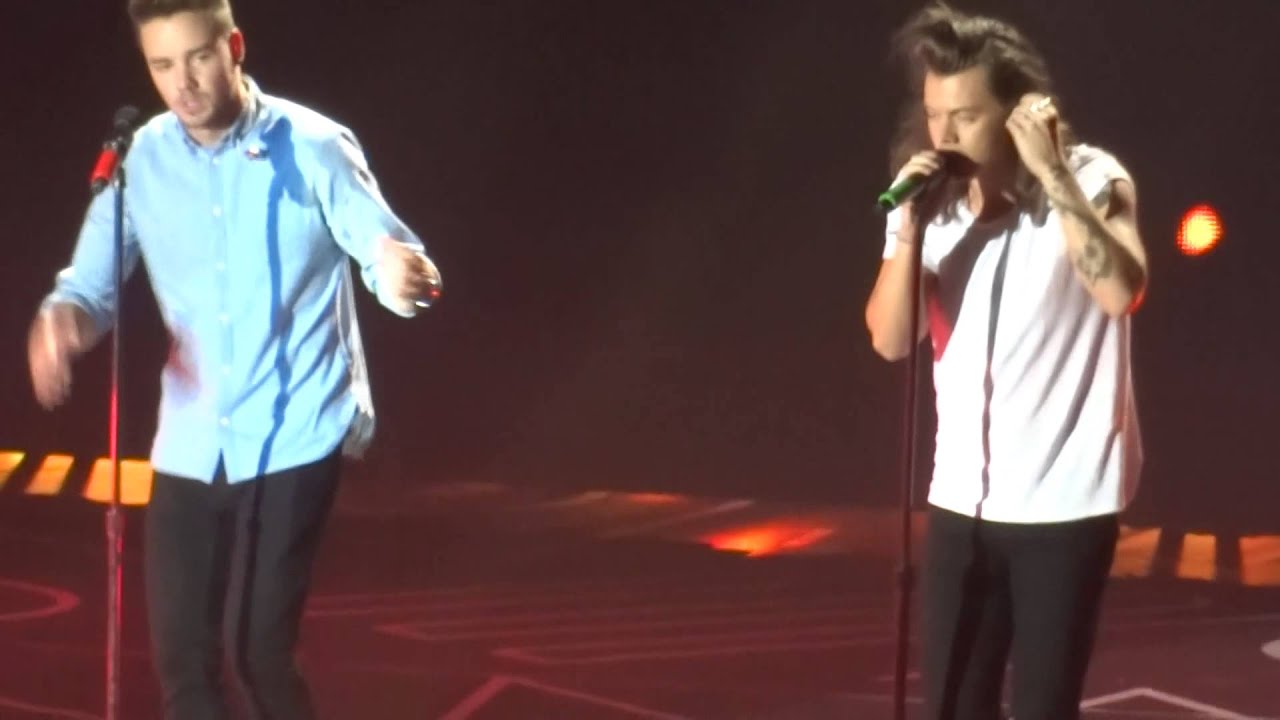 Fireproof (+Harry talking) - live @ MEN Arena Manchester 03/10/2015
