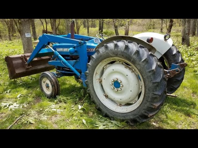 Bought this old Ford 4000 Tractor and drove it home - YouTube
