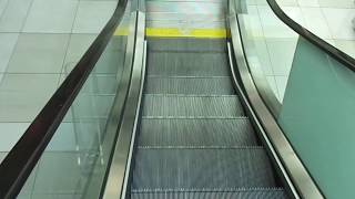 Menlo Park Mall Edison, New Jersey (Otis Escalators)