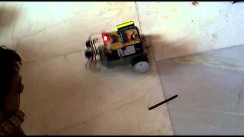 Wireless Robot with wireless Camara, Temp Sensor, Metal Detector.mp4