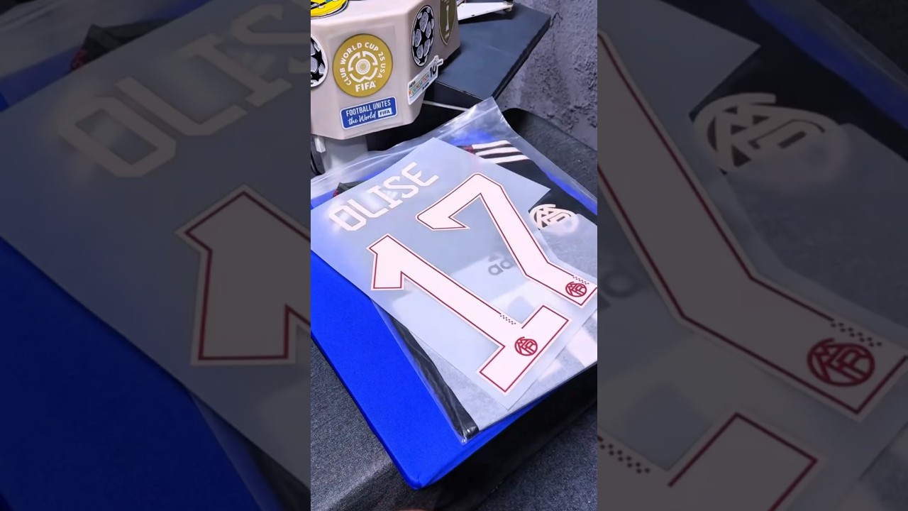 25/26 Bayern Munich 3rd away olise 17 