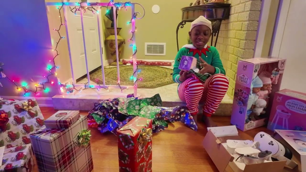 Trinity Opens Her Christmas Gifts