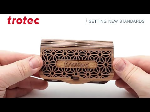 Video: Cutie cu laser gravată din lemn, care seamănă cu o cameră foto