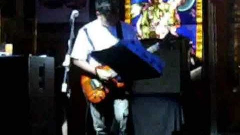 Suci Dalam Debu