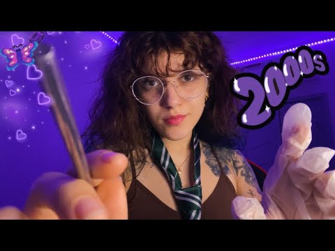 ASMR ~ Tatuadora dos anos 2000 fazendo uma estrelinha no seu ombro