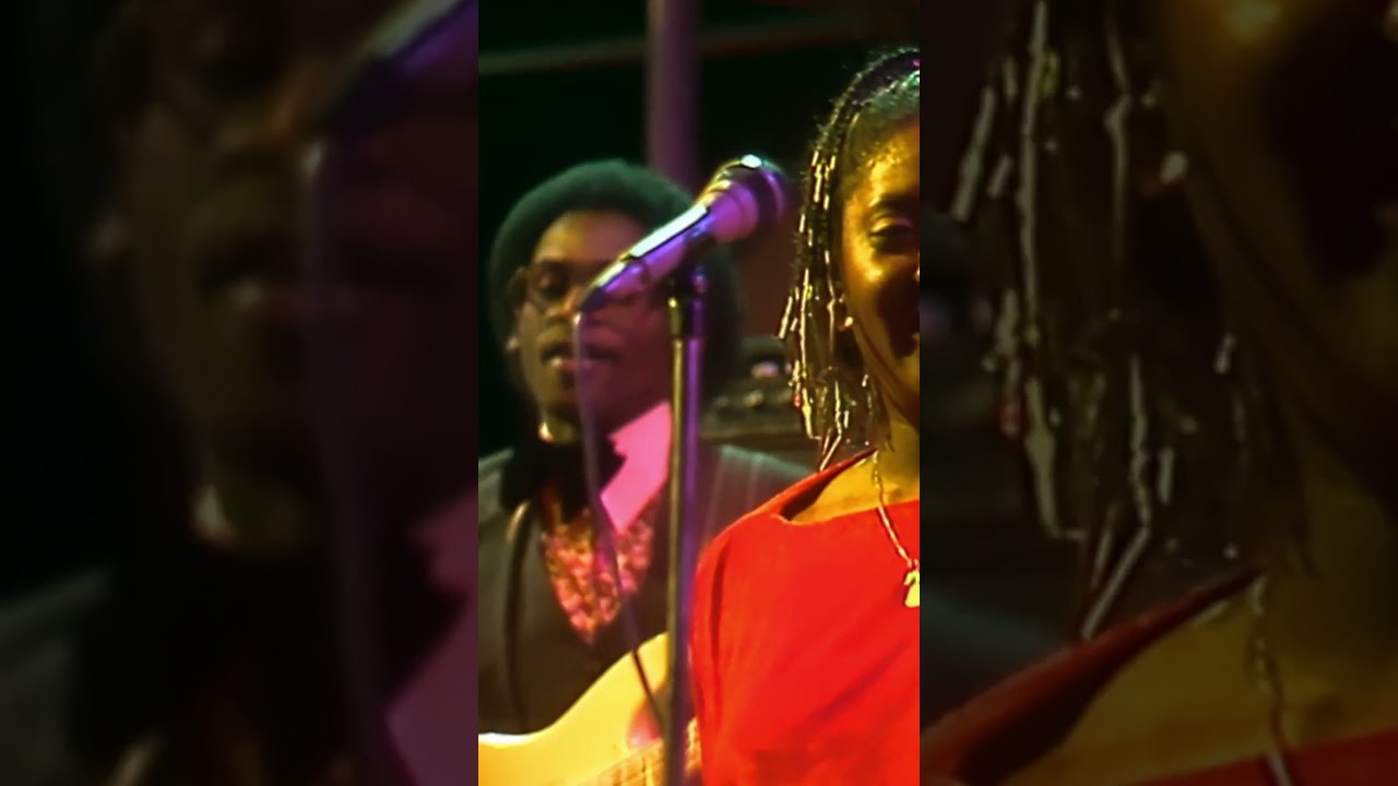 Pure funk from The J.B.’s 🕺🔥 #TheJBs #FunkyMen #Live1981 #YTShorts