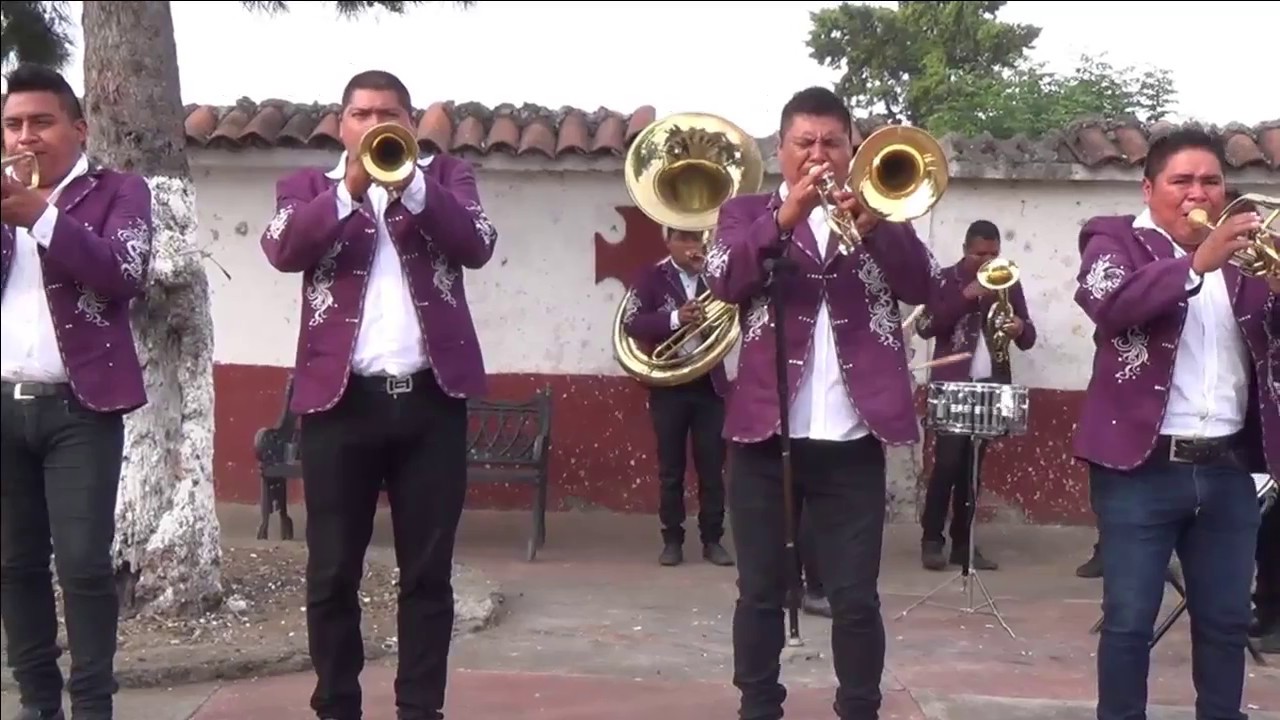 BANDA ANGEL DE SAN JERONIMO PURENCHECUARO A VIENTO EN JARACUARO MICHOACAN