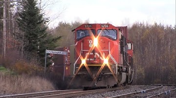 EMD SD75I Dual Leads Stack Train CN 123 Pass Springhill Junction, NS