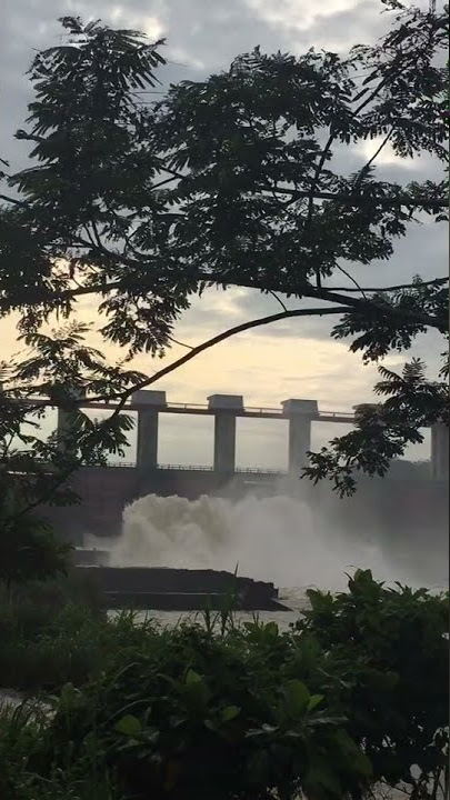 Sepurane yen aku wes tau nglarani atimu tulong lalekno awak dewe iki mung sewates konco | Story WA