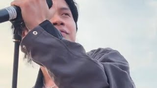 Ronny Parulian With Erwin Gutawa Orchestra Membawakan Lagu Topeng Di Pestapora Day 1