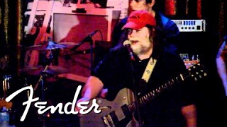 Roky Erickson Performs &quot;Night Of The Vampire&quot; | Fender