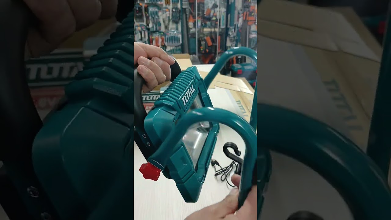 REFLECTOR CON BATERIA INTEGRADA TOTAL